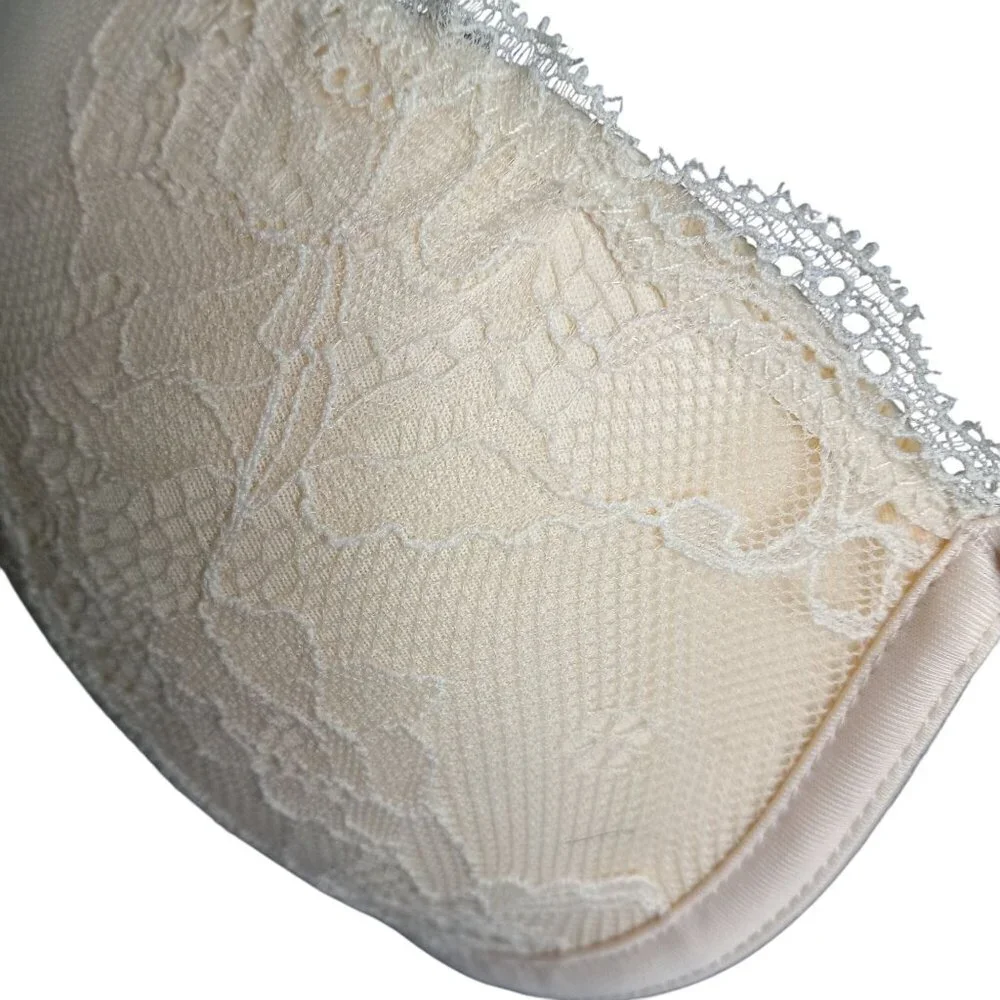 Marilyn Monroe Intimates 34D Bra Ecru Lace Underwire Adjustable Straps NEW